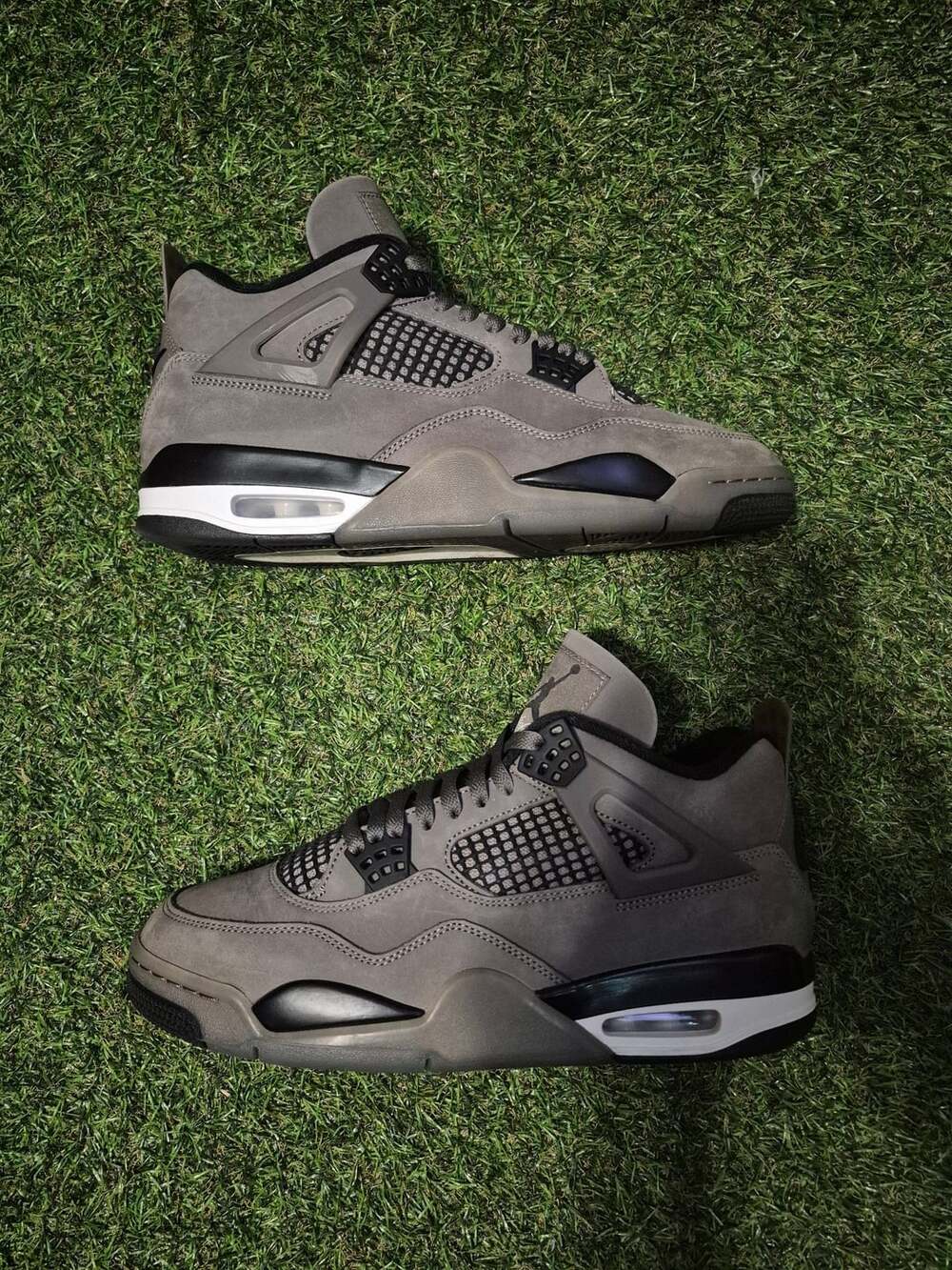 Air Jordan 4 Retro Sneakers